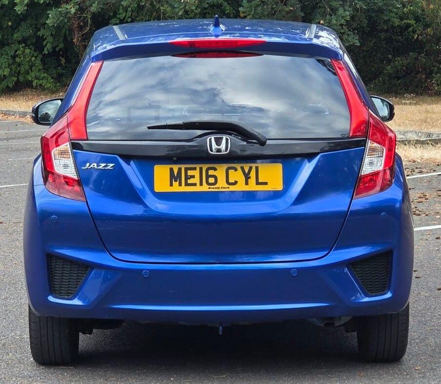 2016 Honda Jazz — photo 13